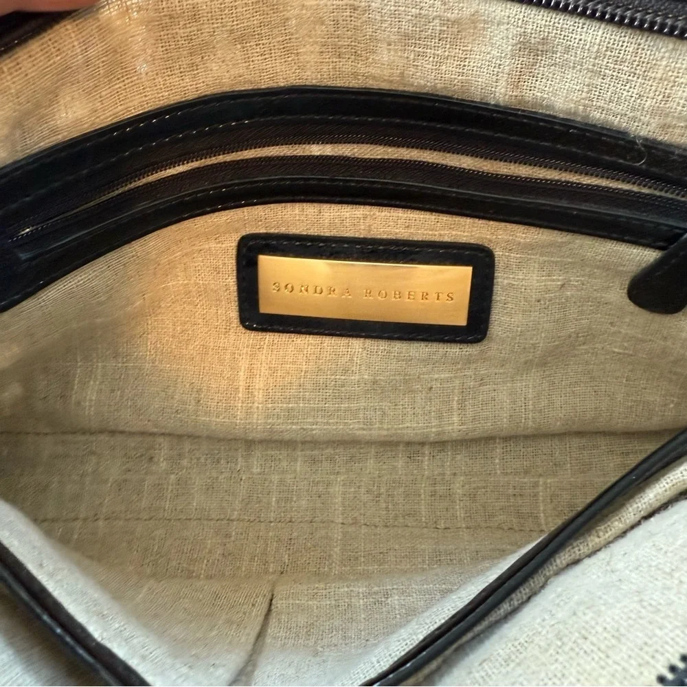 Sondra Roberts Black and Gold Wristlet Clutch, Like New!